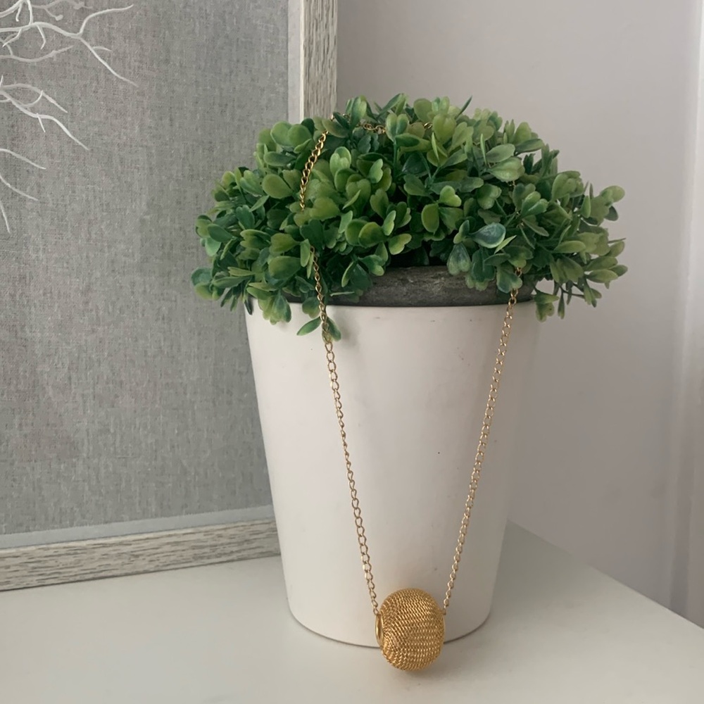 Vintage large mesh ball, gold tone, 17 inch necklace